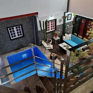 https://casa-los-islas.in-canary-islands.com